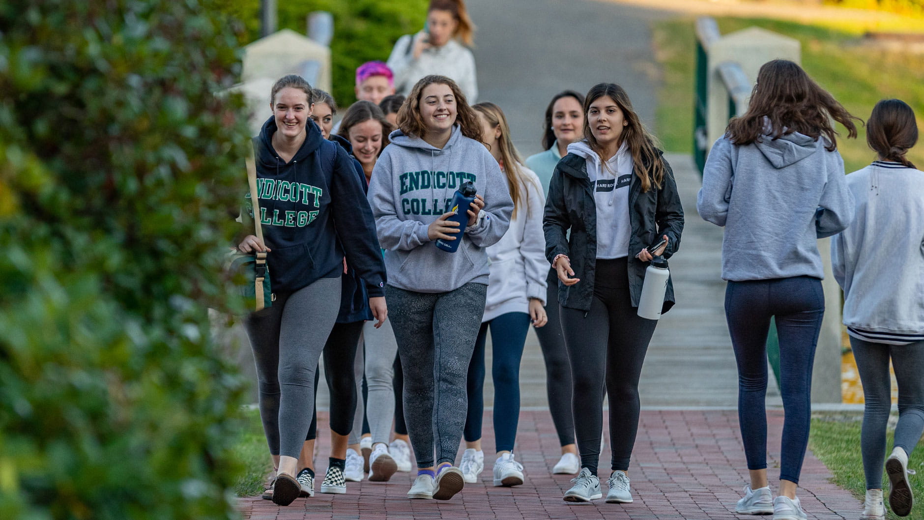 Students walking on the ֱ campus